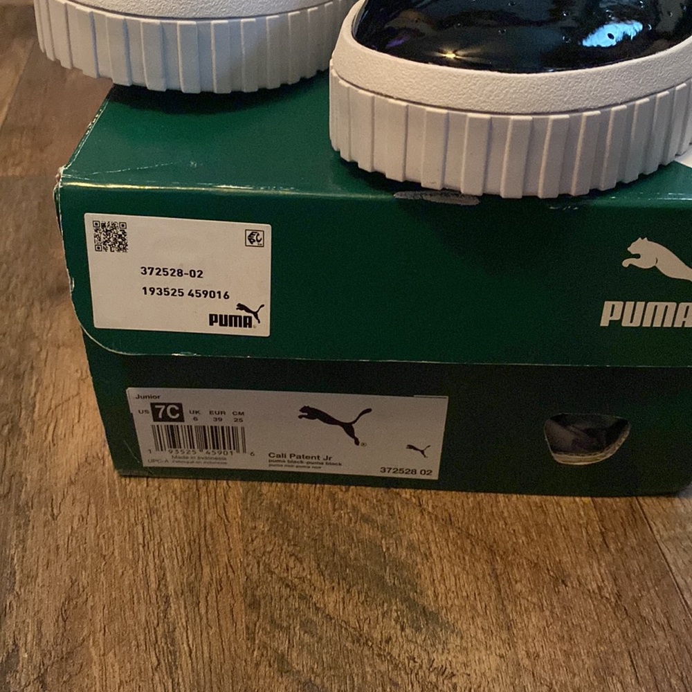Puma - Picture 5 of 5